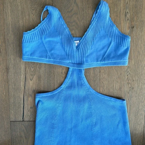 LOVERS AND FRIENDS - Ember Dress in Periwinkle Blue - Picture 2 of 4